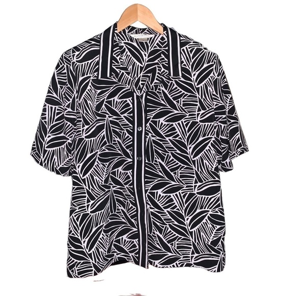 Allison Daley Graphic Black and White Leaf Design shirt - Picture 1 of 4
